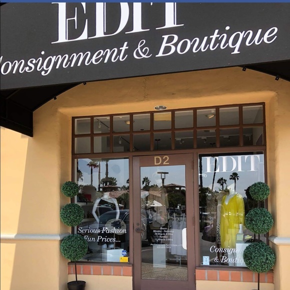 Meet your Posher, Edit Consignment & Boutique - Picture 7 of 8